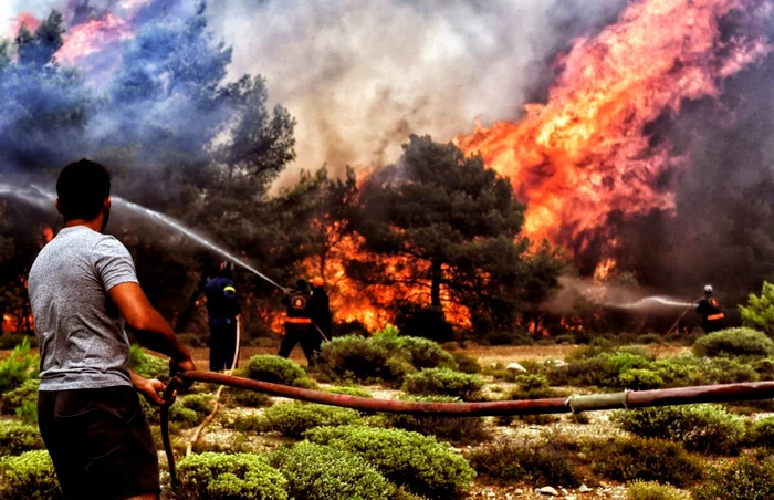 Regiunea Attica din Grecia a fost afectată de incendii puternice Foto: EPA/EFE