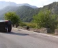 Accident pe Valea Oltului DN7 - E81 la la Proieni - Brezoi maşină răsturnată Foto Adevărul