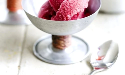 sorbet cu suc de rodie jpeg