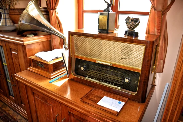 Radio vechi (foto: Pixabay)