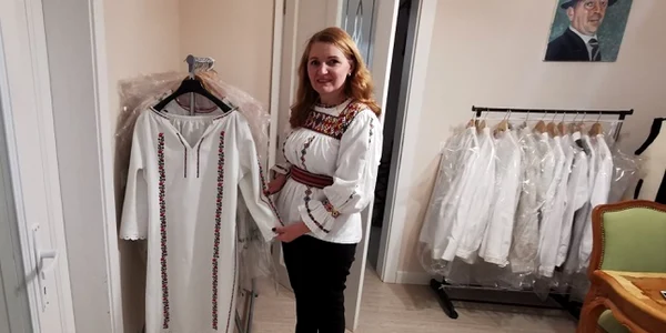 laura lenghel costume populare