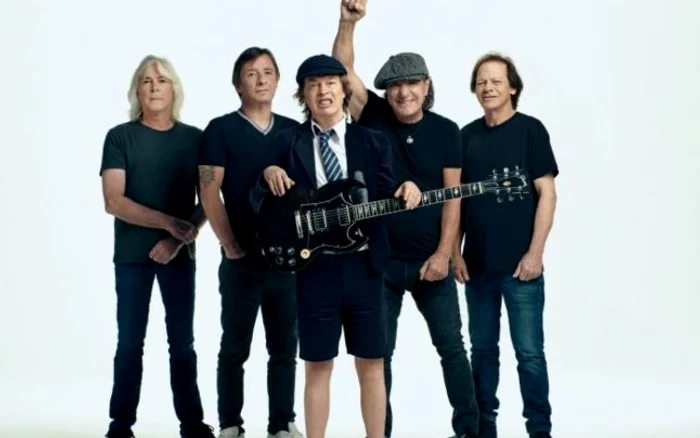 AC/DC FOTO Josh Cheuse