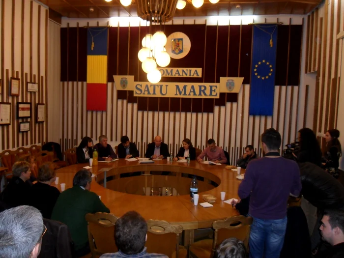 Formumul a fost organizat la Primăria Satu Mare, de către Centrul Raţiu pentru Democraţie