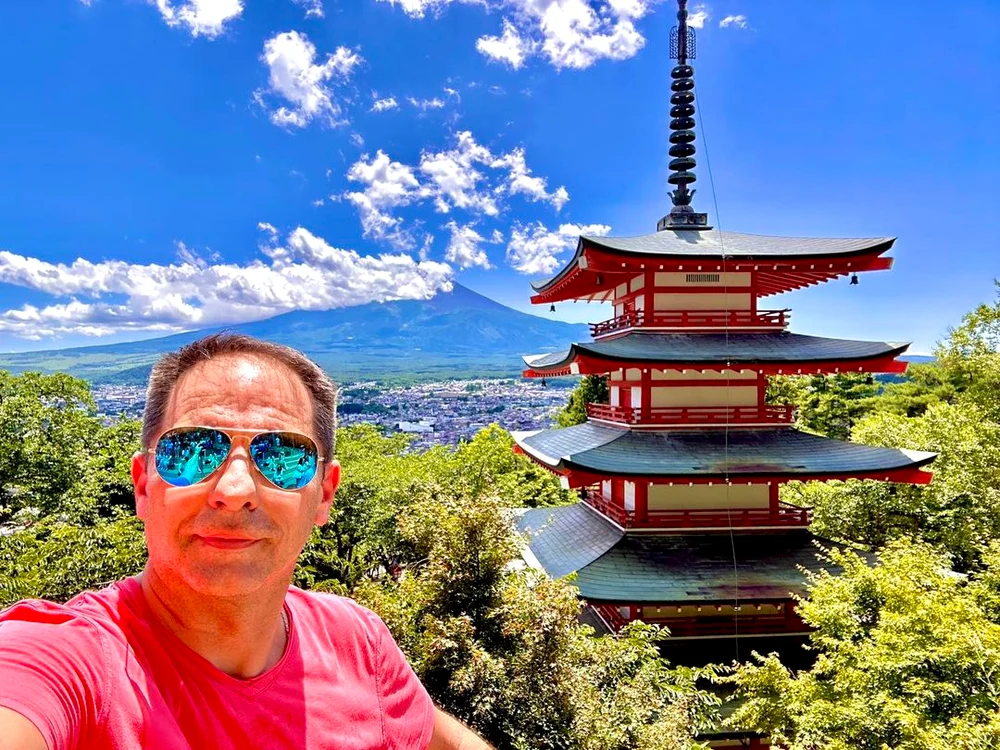Dan Negru, la muntele Fuji, în Japonia Foto Arhivă personală/Facebook