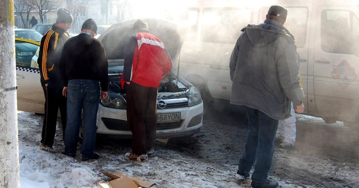 Inspiraţia unui alt şofer i-a salvat maşina taximetristului