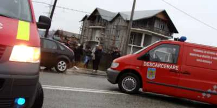 Echipajul de la descarcerare a fost chemat sa intervina (foto arhiva)