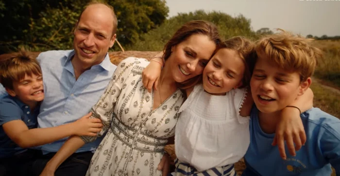 Kate Middleton, fericită, alături de familia sa. Foto: captură video