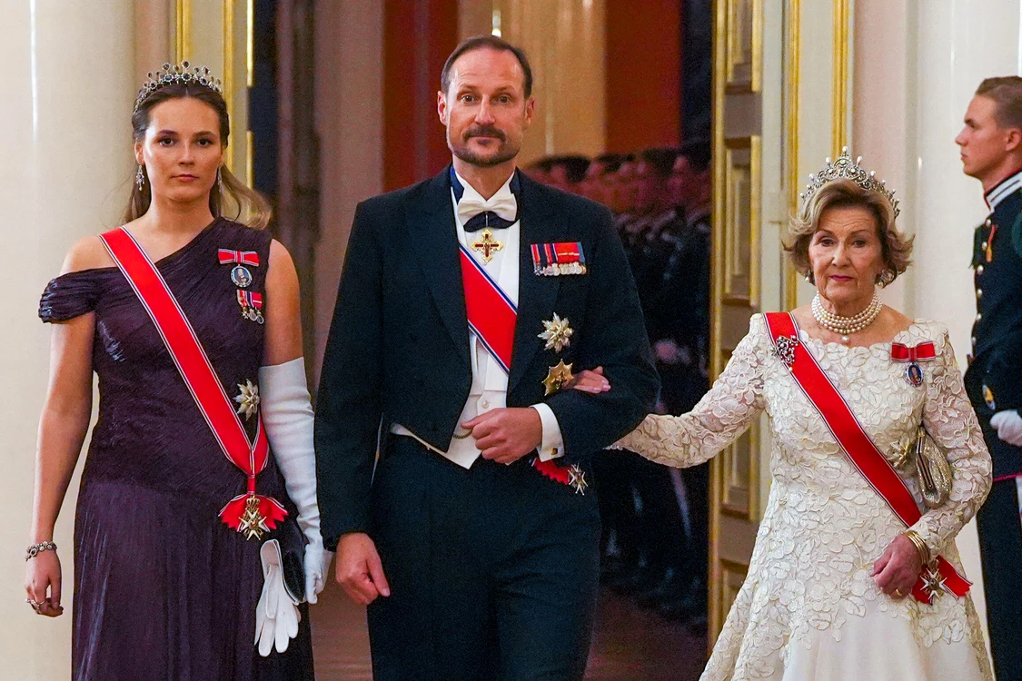 Prințesa Moștenitoare Ingrid Alexandra, Regele Haakon și Regina Sonja, Profimedia (5) jpg