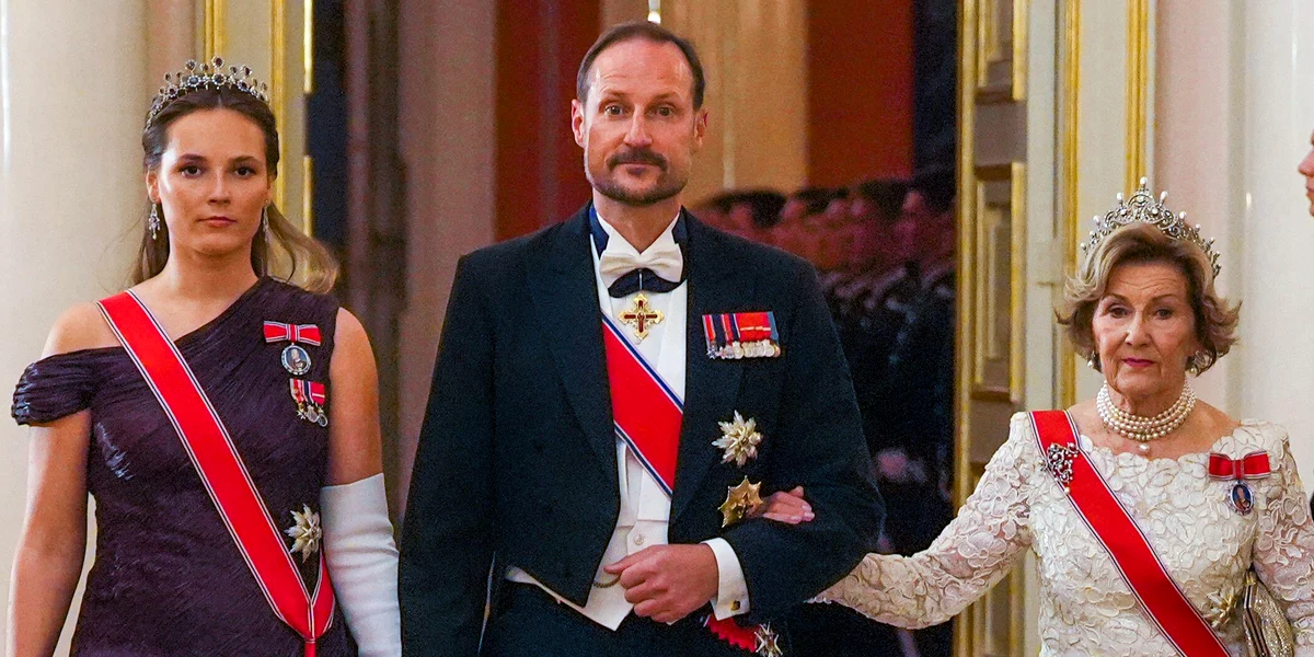 Prințesa Moștenitoare Ingrid Alexandra, Regele Haakon și Regina Sonja, Profimedia (5) jpg