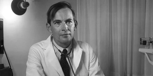 Chirurgul Christiaan Barnard Foto The Heart of Cape Town Museum jpg