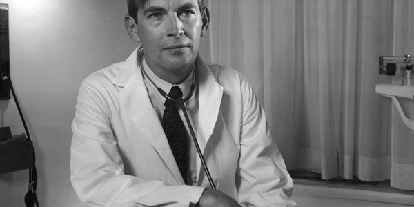 Chirurgul Christiaan Barnard Foto The Heart of Cape Town Museum jpg