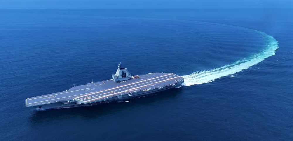 Cel mai avansat portavion al Chinei a traversat strâmtoarea Taiwan. Beijingul: „Nu vizează nicio țintă specifică”