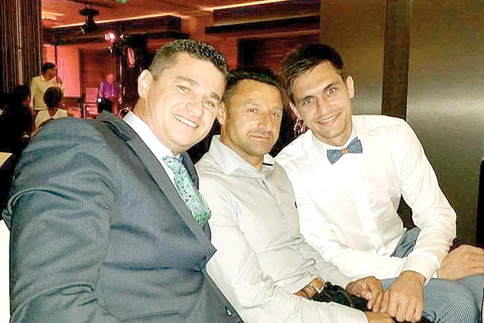Toată lumea s-a  distrat la botezul  băieţelului lui  Ciprian Tătăruşanu (FOTO: Arhivă personală)