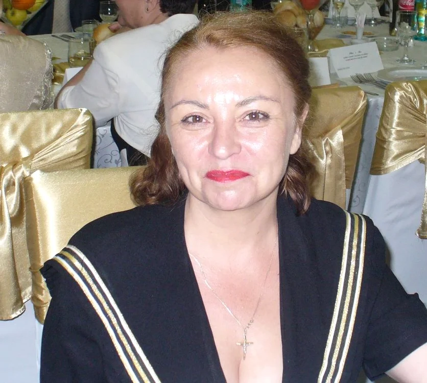 
    Jurnalisa Ramona Feraru  