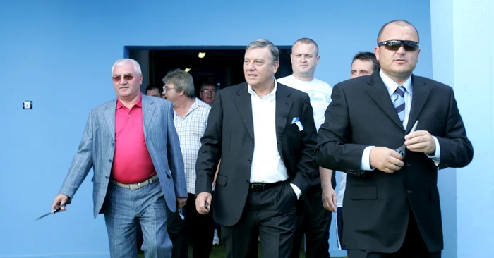 Cândva, Mititelu, Dragomir şi Mircea Sandu erau buni prieteni; acum, relaţiile sunt foarte reci
