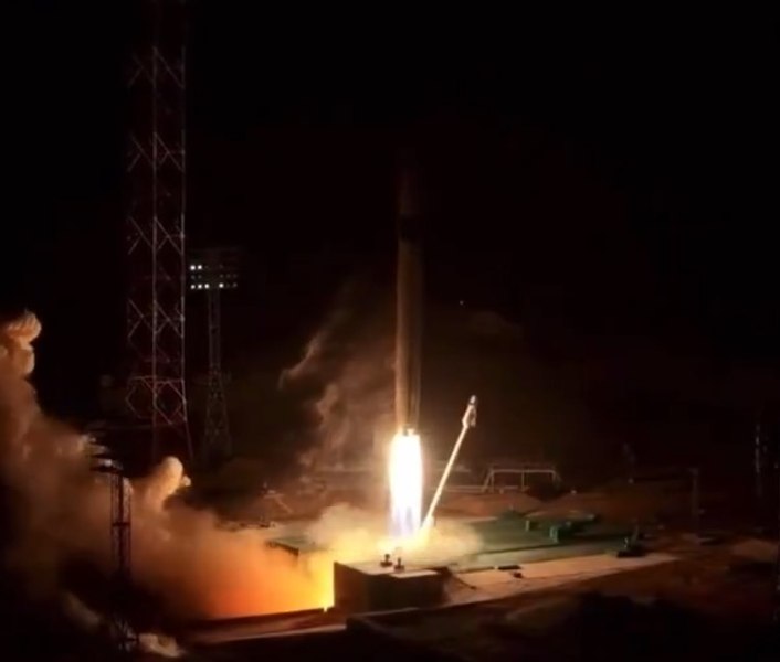 Rusia publică imagini cu prima lansare a rachetei Soiuz-5. Susține că e echipată cu „cel mai puternic motor cu combustibil lichid din lume”