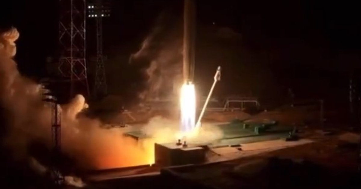 Rusia publică imagini cu prima lansare a rachetei Soiuz-5. Susține că e echipată cu „cel mai puternic motor cu combustibil lichid din lume”