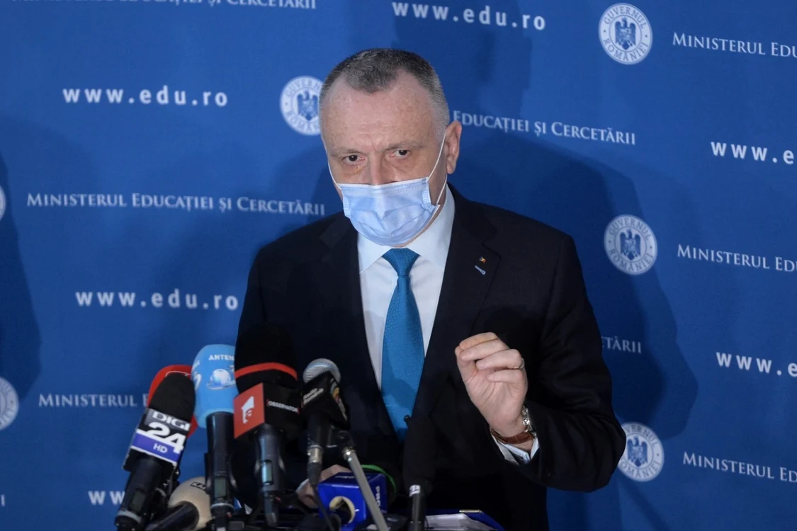 Ministrul Educatiei, Sorin Cîmpeanu FOTO Mediafax