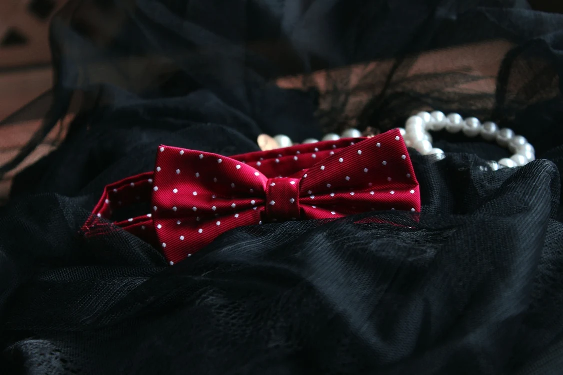 1 clothing 3132301 1280 jpg jpeg