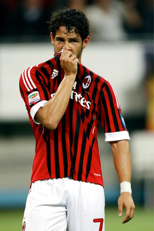 
    Alexandre Pato  