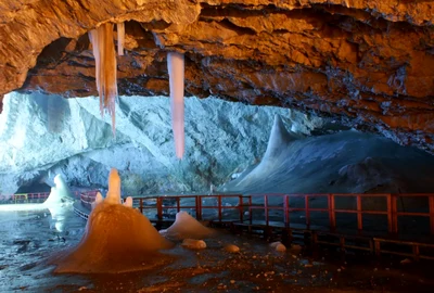 Peștera „Ghețarul de la Scărișoara” foto primaria galda de jos png