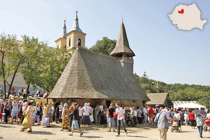 Mănăstirea Nicula. Icoana Maicii Domnului, recunoscută pentru minunile pe care le-a făcut