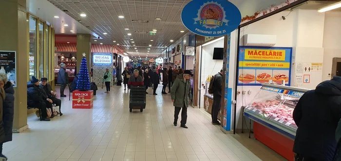 Piețele agroalimentare sunt luate cu asalt în aceste zile