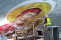 Icoana Maicii Domnului a fost făcută din mozaic și are 16 metri înălțime png