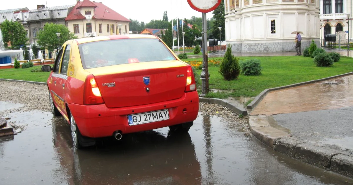 Nedepunerea la timp a documentaţiei atrage susendarea autorizaţiei taxi pe o perioadă de trei luni