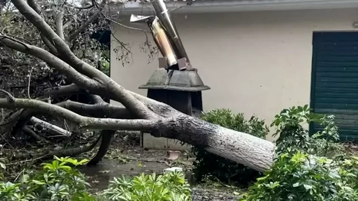 Tornada devastatoare din Grecia care a distrus totul în calea ei.