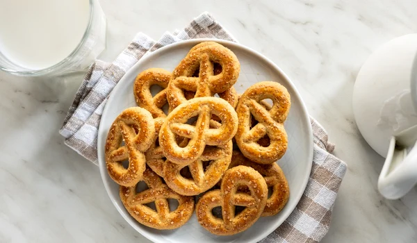 Covrigi crocanti  Sursa foto shutterstock 2042868326 jpg