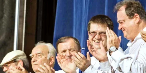 Liderii alianţei de dreapta sunt mulţumiţi că şi-au ales cele mai sigure colegii parlamentare