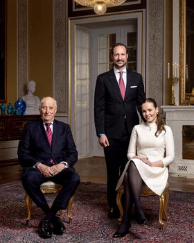 Regele Harald, Prințul Haakon și fiica sa, Prințesa Ingrid