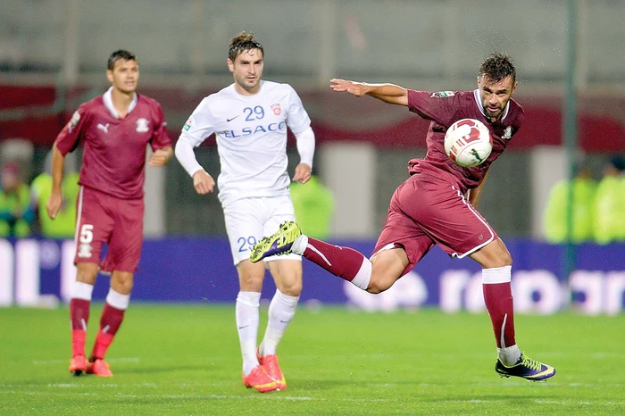 Rapidiştii au jucat cu tricourile “curate” pe piept cu FC BotoşaniFoto: Mediafax