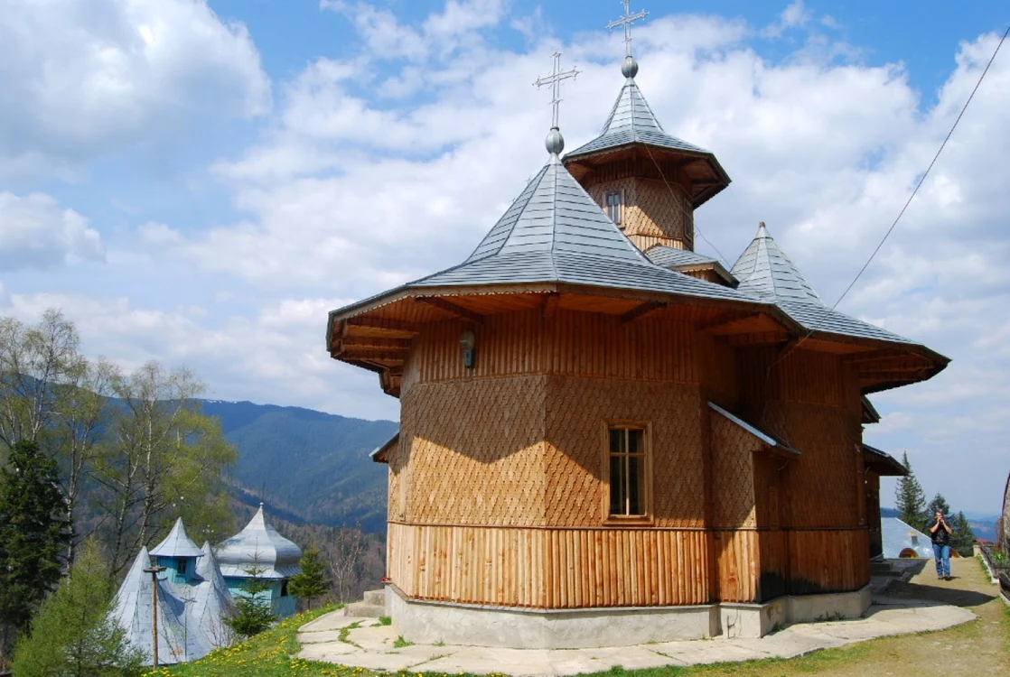 Manastirea Corlateni. FOTO Alexandru Losonczy