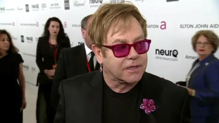 Elton John a căzut în capcana unei farse FOTO: Adevărul