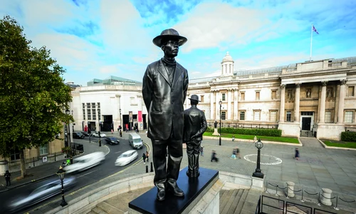 Sculptură anticolonialistă, expusă în Trafalgar Square (foto: Getty Images)