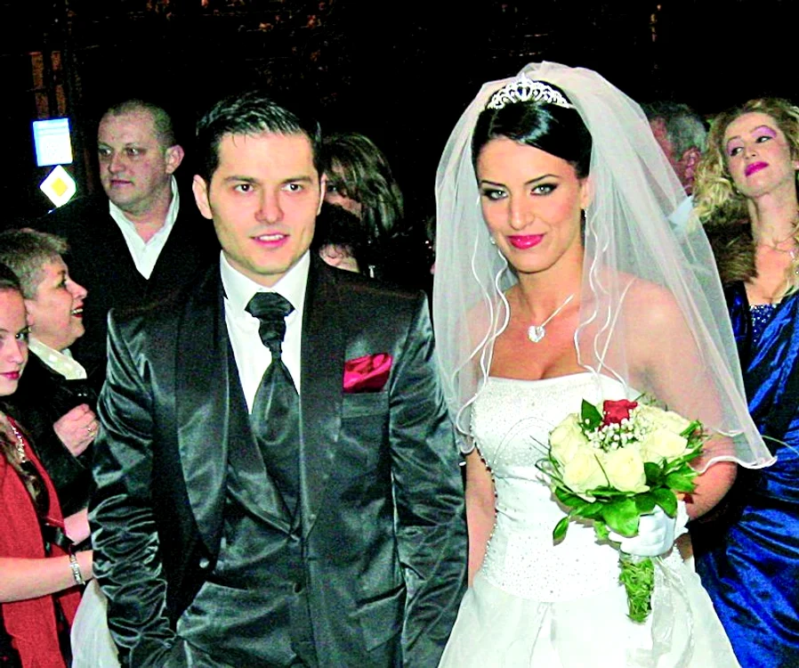 Adelina Pestrițu și Liviu Vârciu s-au căsătorit pe 14 februarie, 2009