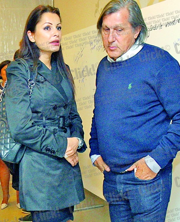 Impresionaţi de condiţiile oferite de noua clinică, Brigitte şi Ilie Năstase par să discute serios despre apariţia unui bebeluş în viaţa lor (Fotografii: Dorin Constanda)