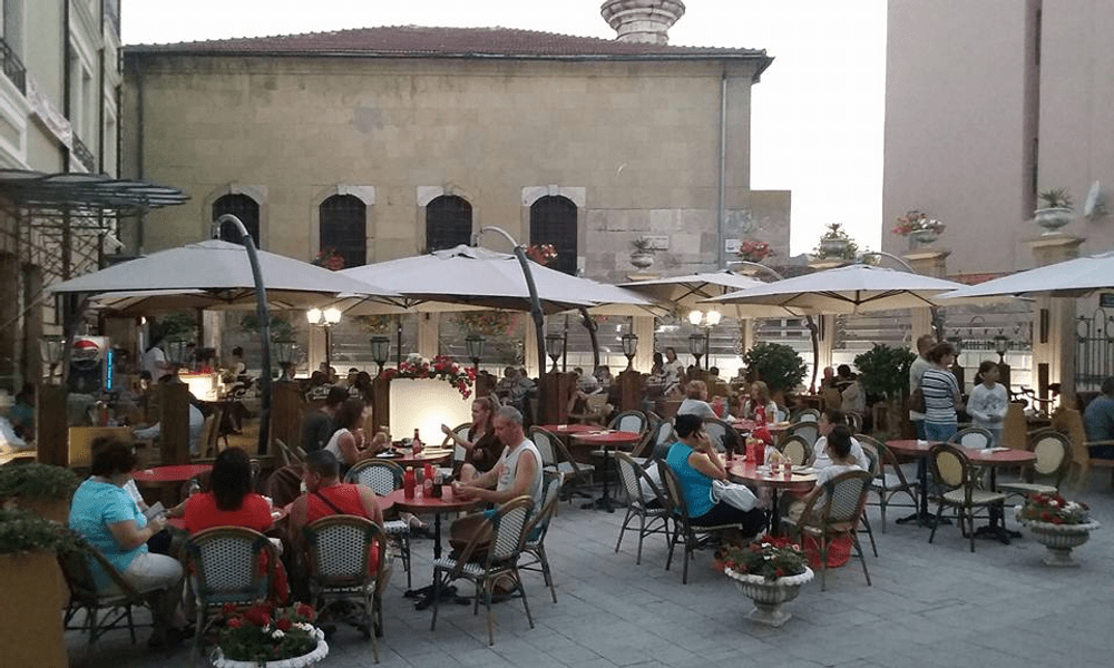Revolta agenților economici din Constanța. Primăria trimite turiștii la culcare la ora 22.00