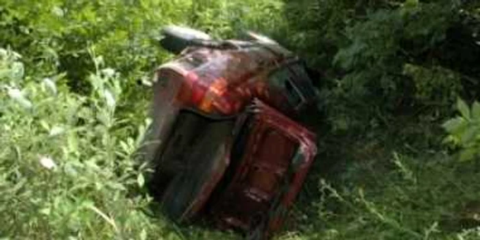 Satu Mare: Răniţi în accident după ce au tâlhărit (GALERIE FOTO)