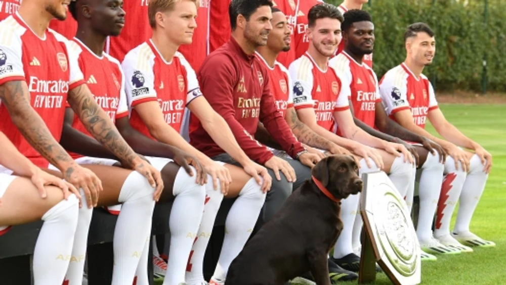 Ultima metodă neconvențională folosită Arteta la Arsenal face carieră. După hoți de buzunare, câini și becuri, mai nou apelează la piloți de vânătoare