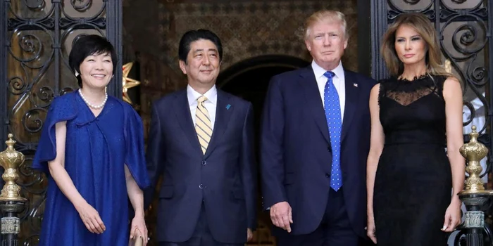 Donald şi Melania, alături de premierul Japoniei şi de soţia sa