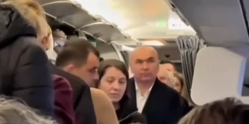 ilie bolojan in avion de linie spre londra FOTO Captura video