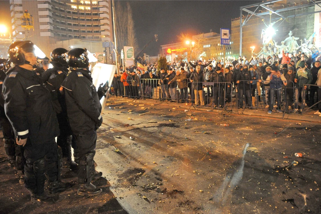 
    Capitala, ca după război! FOTO: Daniel Mihăilescu  