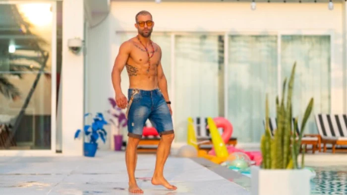 Italianul Mattia Carnessali, acuzat că ar fi agresat-o pe ispita Cristina foto: Antena 1