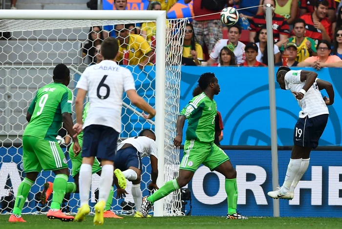 Fără greşeala africanilor, Franţa - Nigeria, 2-0, mergea spre prelungiri