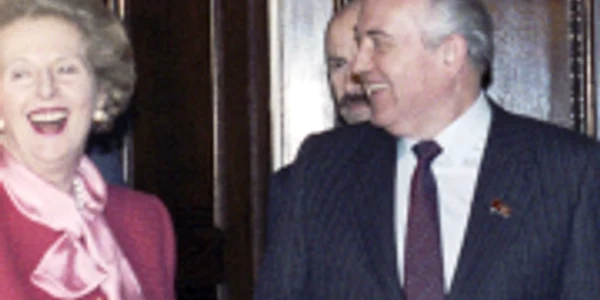 Margaret Thatcher şi Mihail Gorbaciov sursa