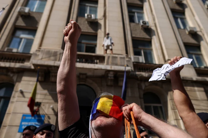  Protest AUR în fața Ministerului Sănătății împotriva „vaccinării obligatorii” FOTO Inquam Photos