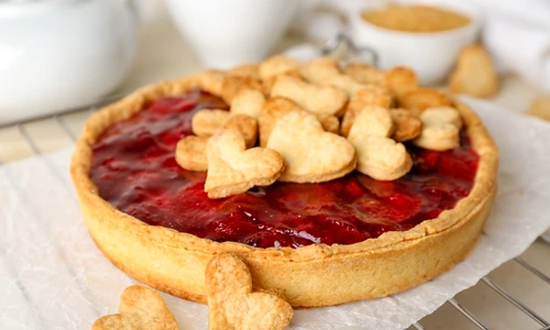 Tarta cu capsuni  Sursa foto shutterstock 2253952459 jpg